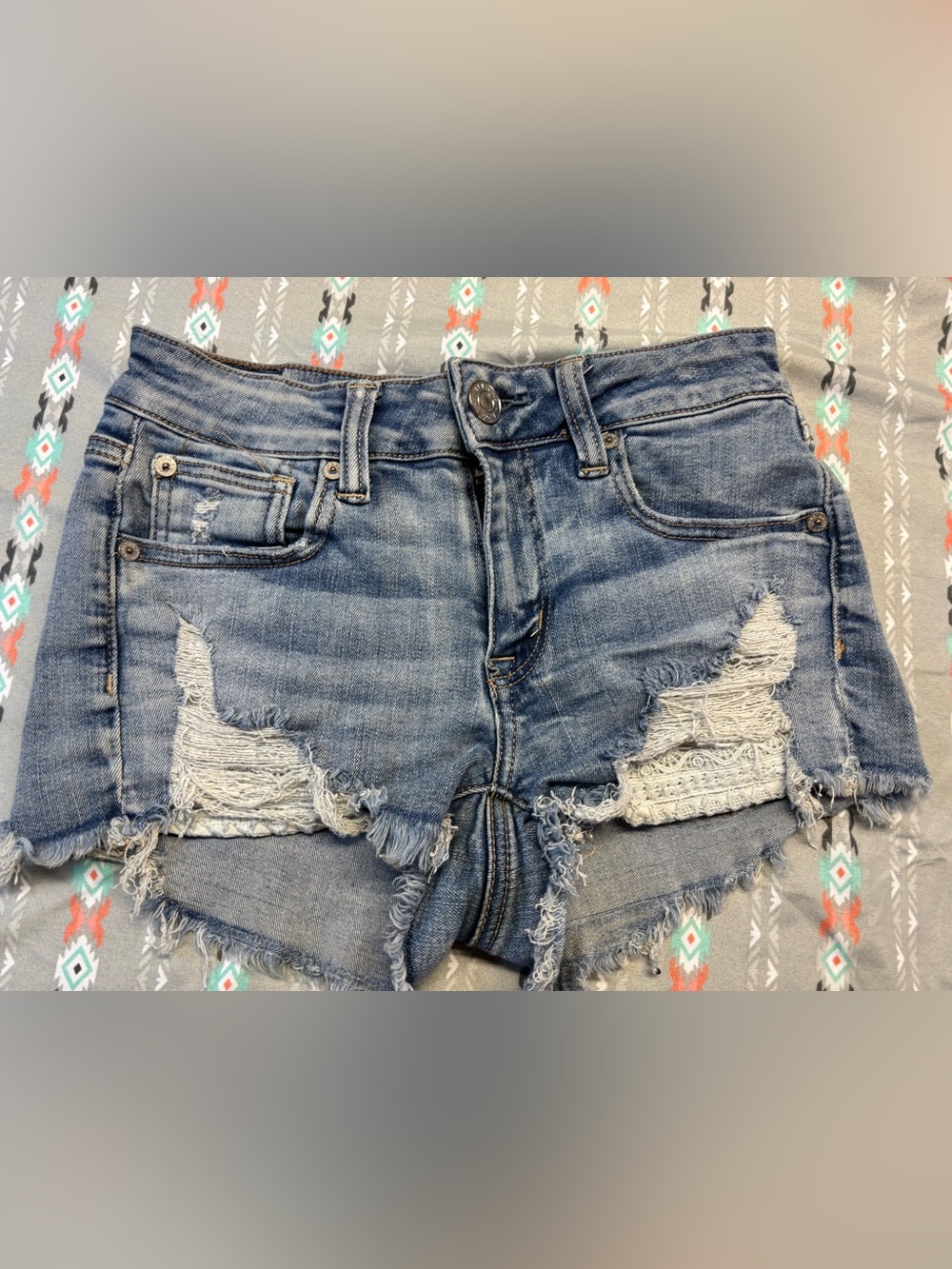 🧩American Eagle Outfitters Distressed Lace Pockets Jean Shorts - Picture 1 of 3